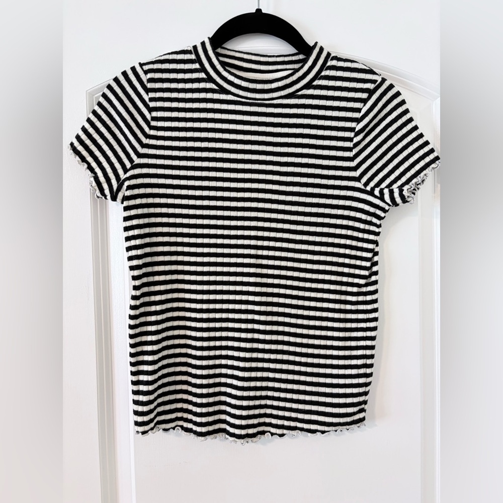 Cat & Jack Black and White Striped Short Sleeve Top
